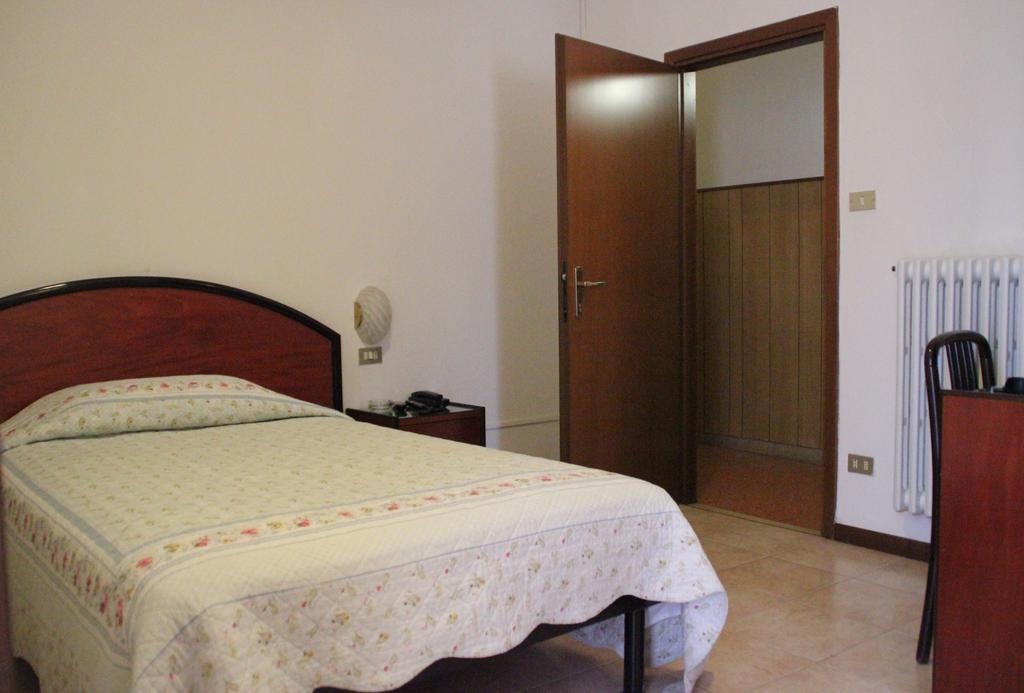 Nuovo Hotel San Martino Snc Casalecchio Di Reno Værelse billede